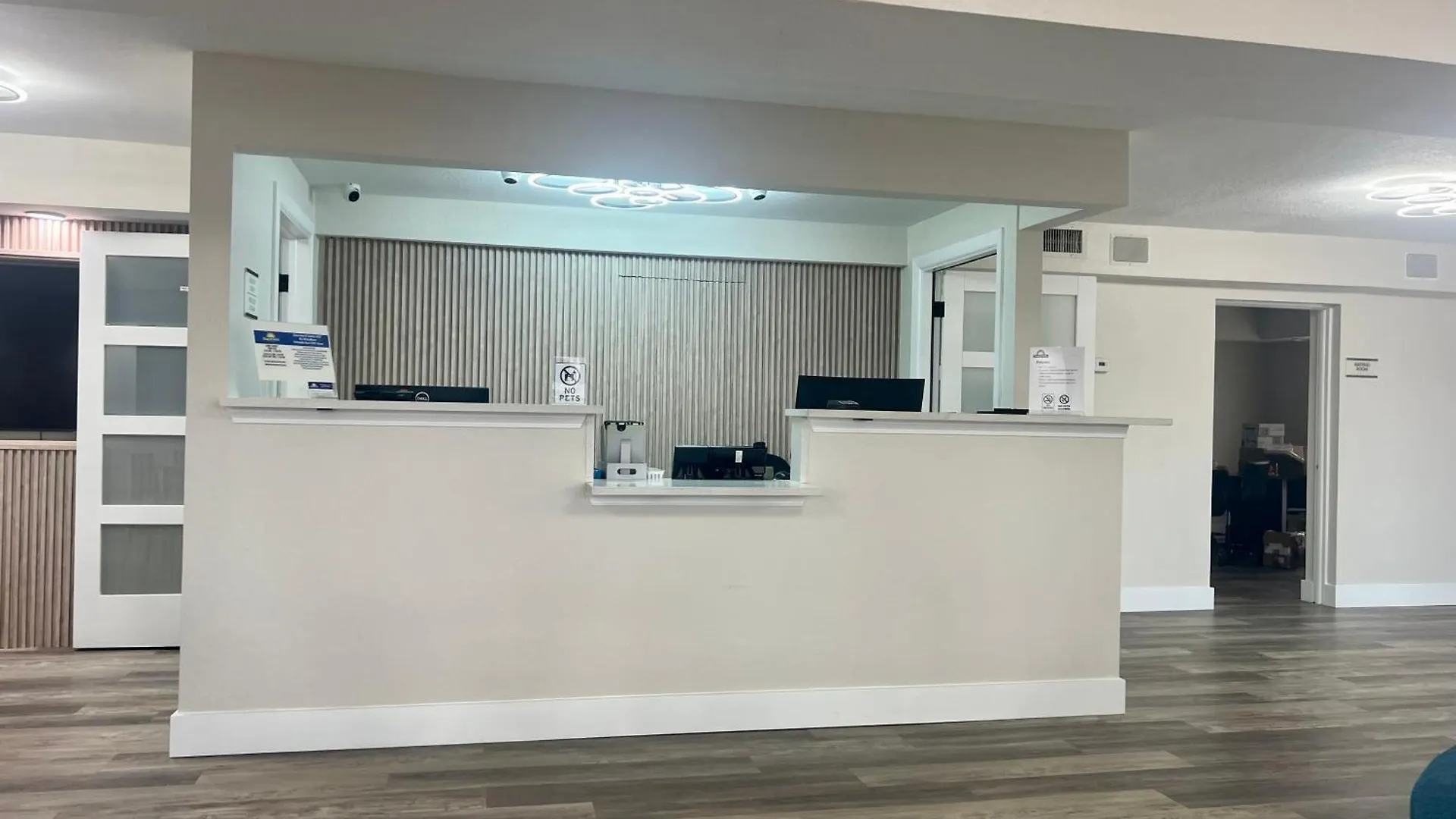 Quality & Orlando East - Ucf Area Hotel 2*