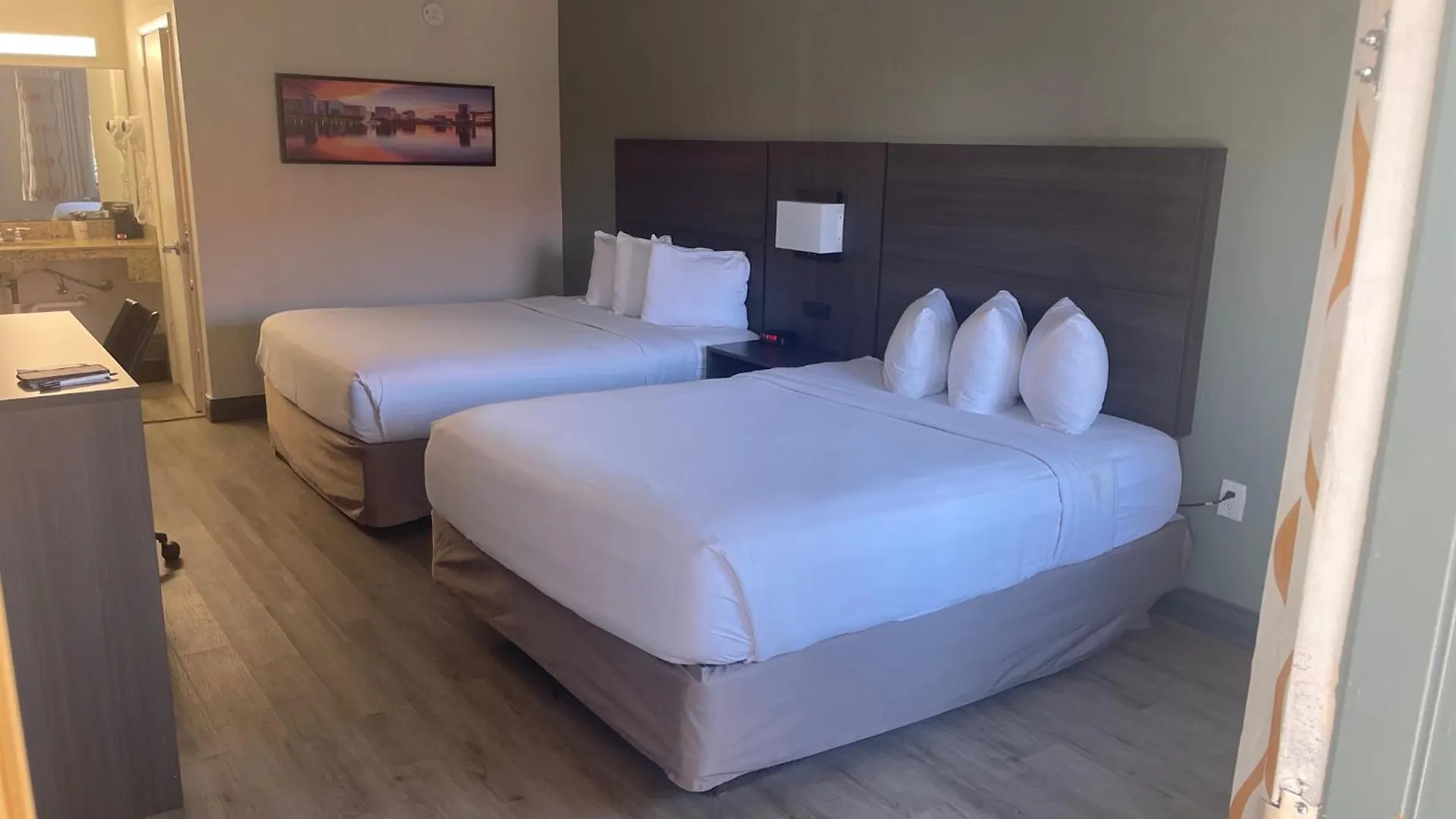 Quality & Orlando East - Ucf Area Hotel Alafaya