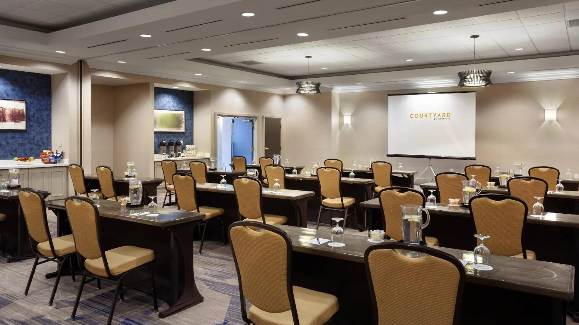 Courtyard By Marriott Orlando In The Marriott Village