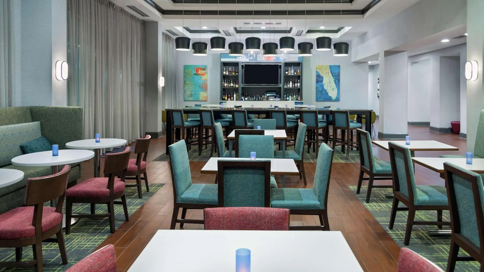 汉普顿酒店 - 奥兰多机场村庄通道