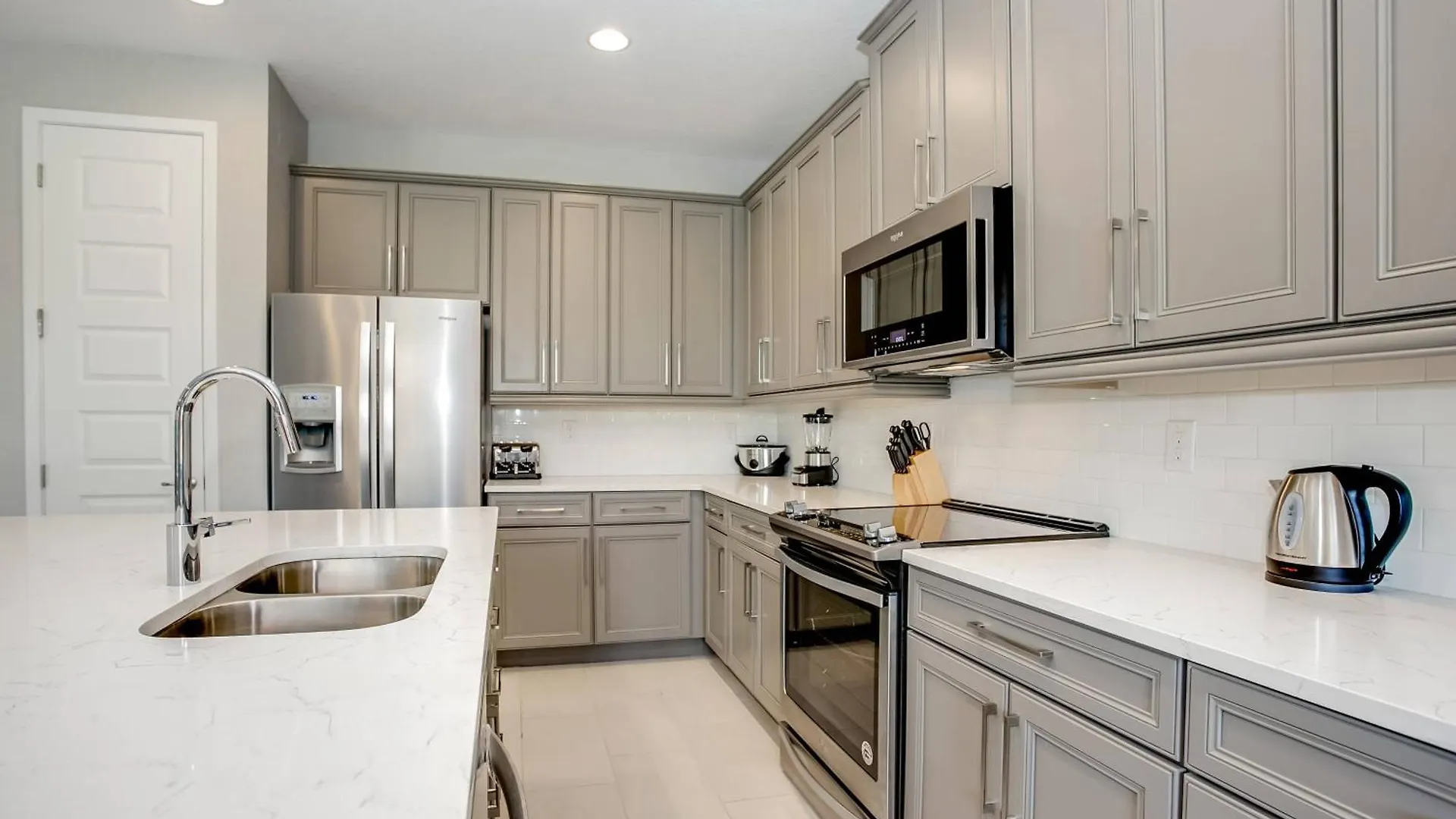 Encore 6 Bedroom Vacation With Pool 1913