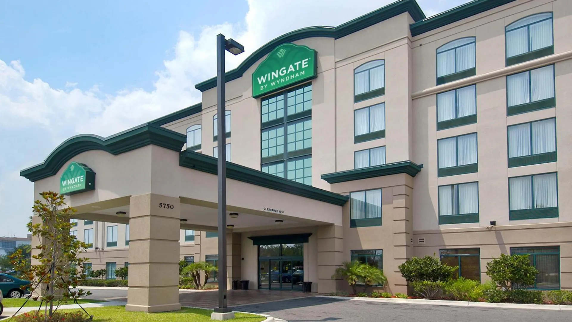 Hotell Wingate By Wyndham - International Airport- Free Hot Breakfast