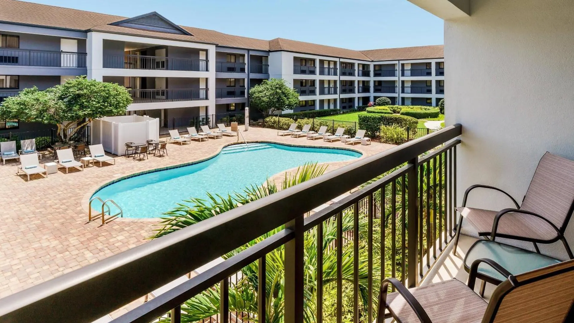 Hotel Courtyard By Marriott Orlando Buena Vista At Vista Centre 3*