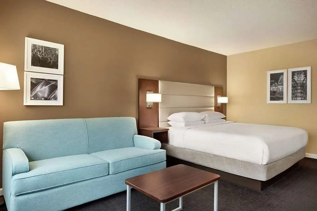 Doubletree By Hilton Downtown Hotel 4*