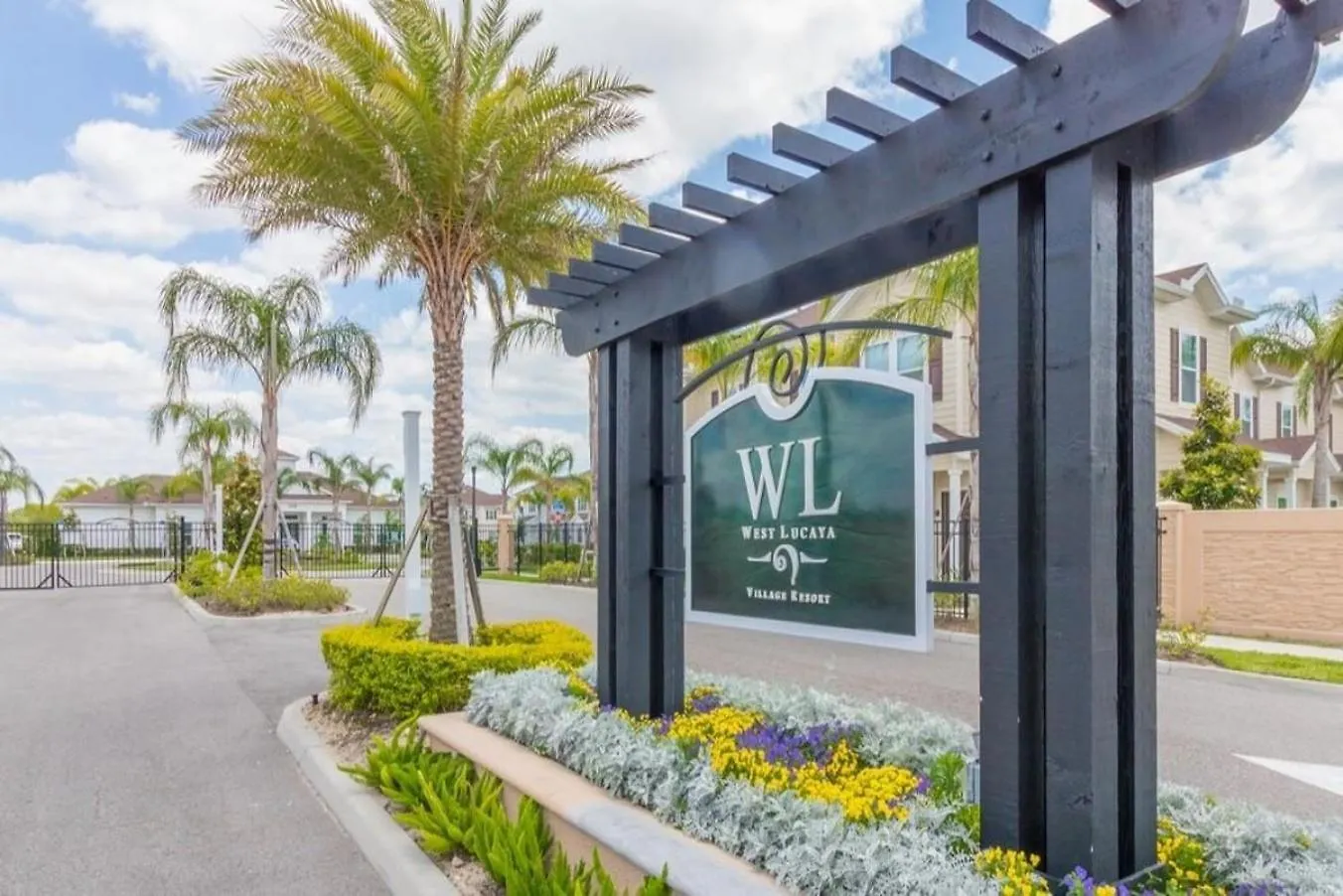 Holiday home Great And Practical Townhouse In Gated Community, Sleeps 6 10 Min To Disney! *