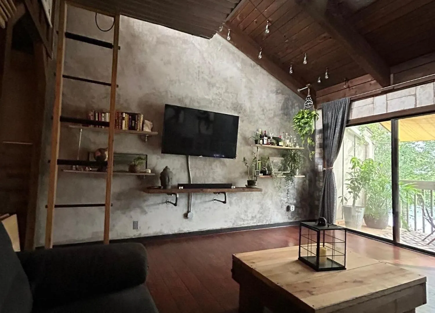 Aparthotel Luxury Industrial Rustic Loft Orlando