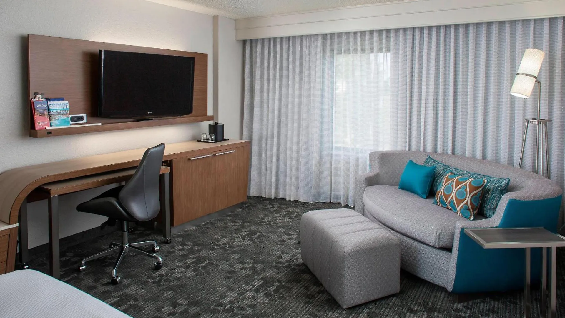 Hotel Courtyard By Marriott Orlando In The Marriott Village