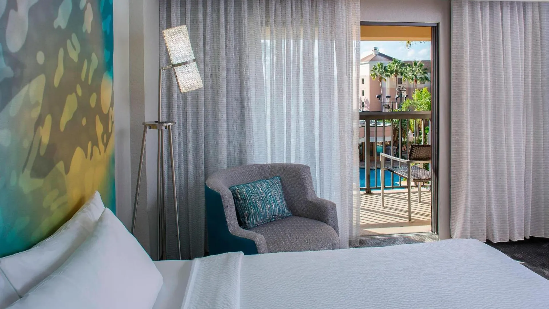 Courtyard By Marriott Orlando In The Marriott Village 3*