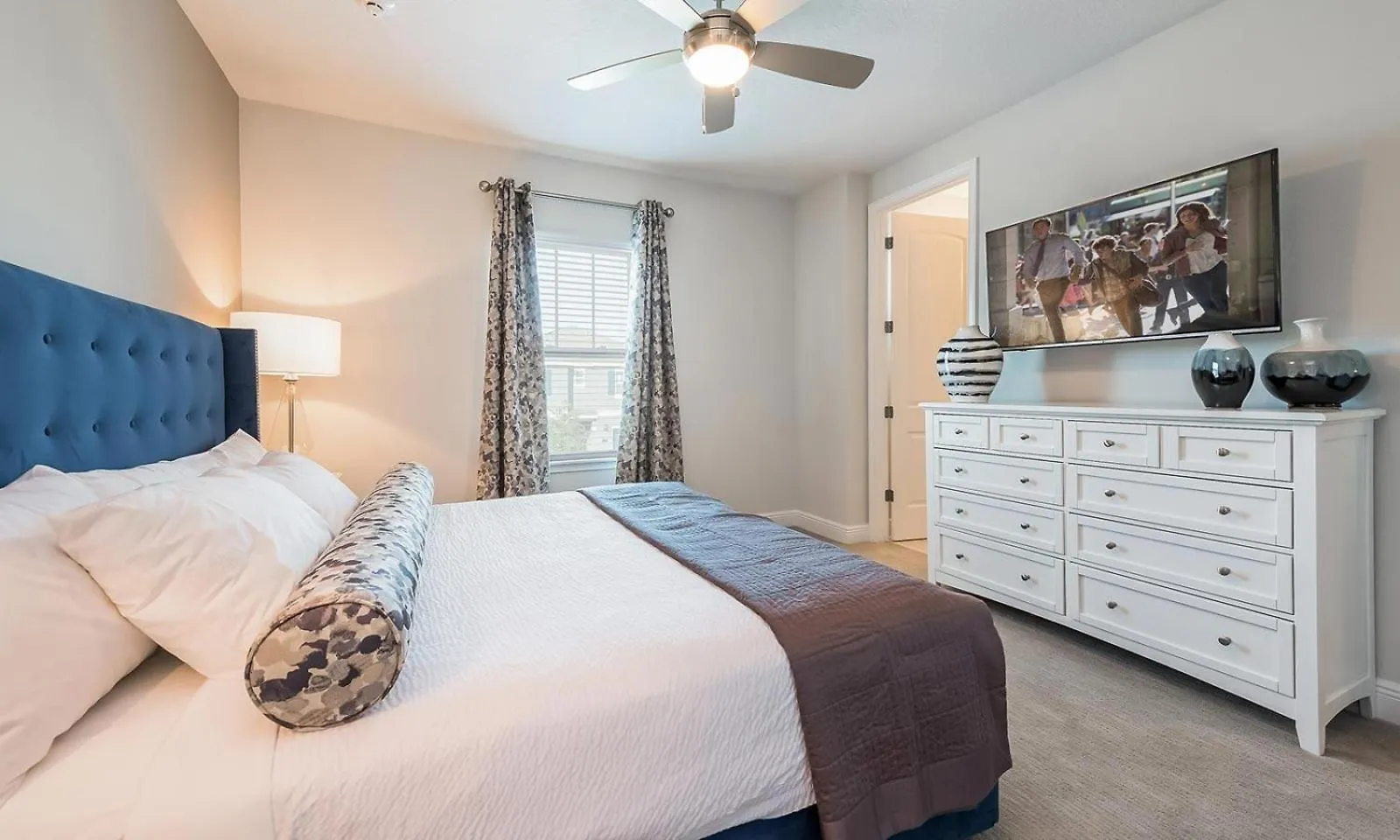 Contemporary 8 Bdrm With Putting At Encore *