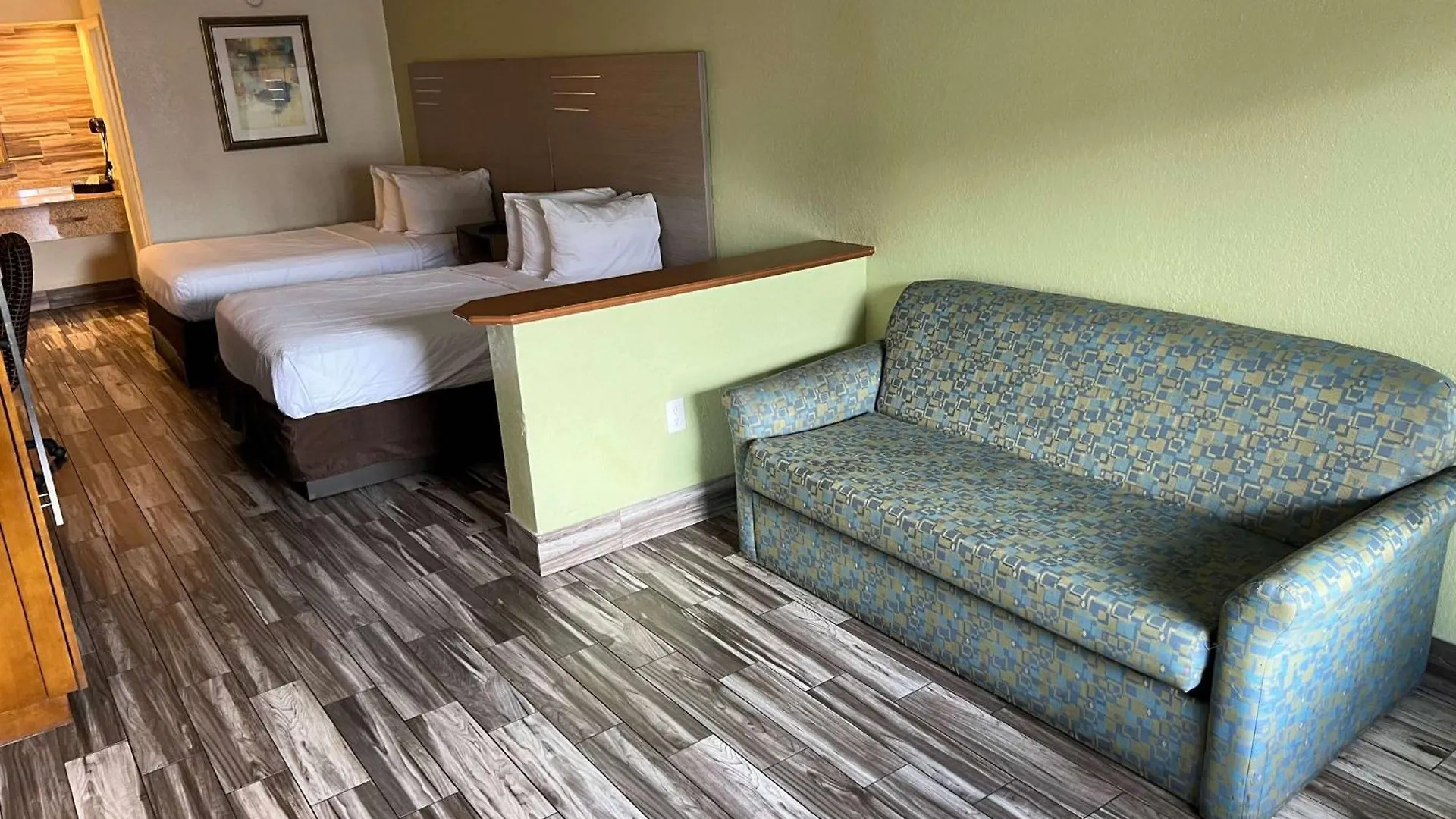 Baymont By Wyndham Downtown
