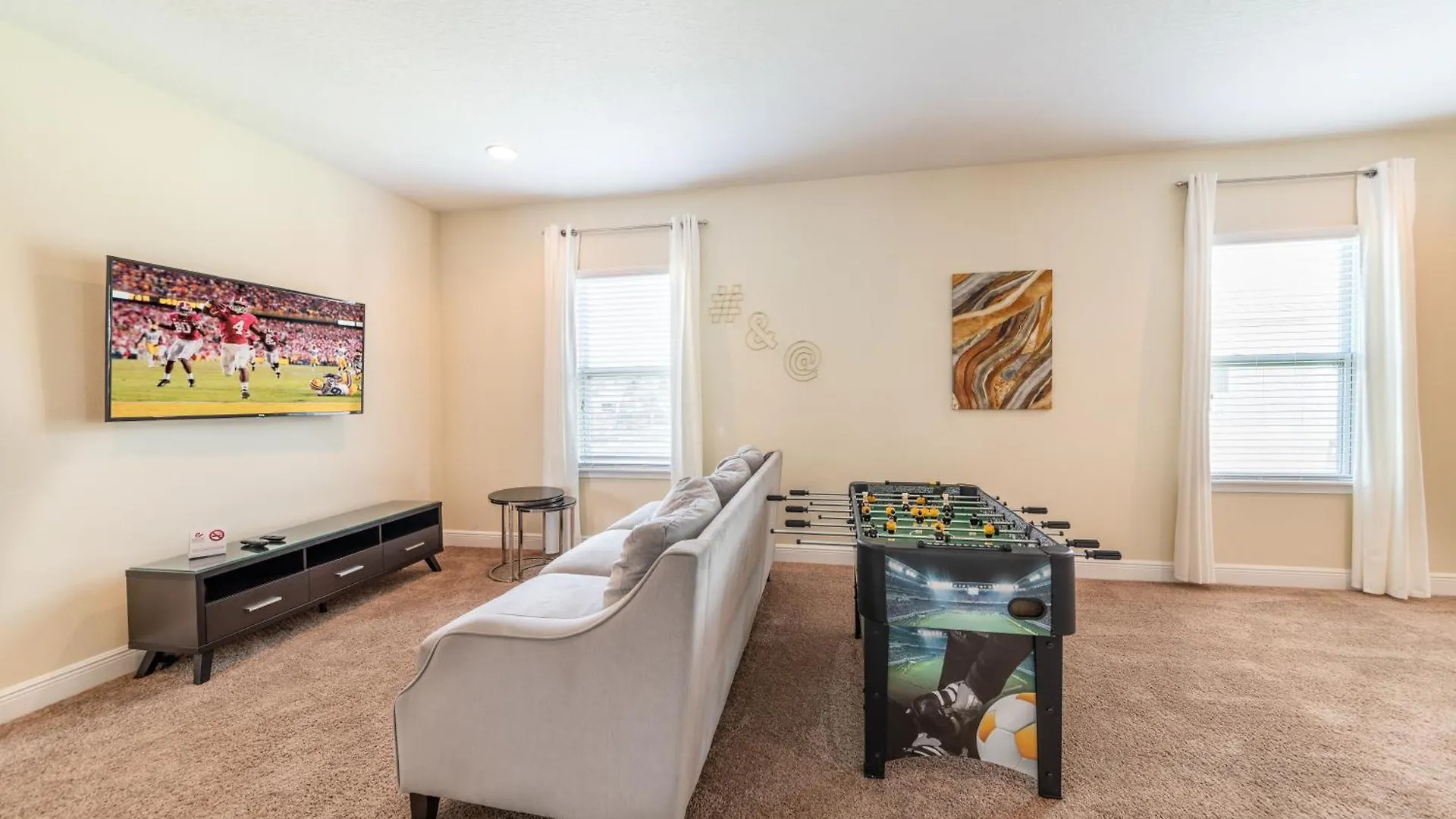 Brilliant Near Disney World With Foosball Table By Rentyl - 7707b * Orlando