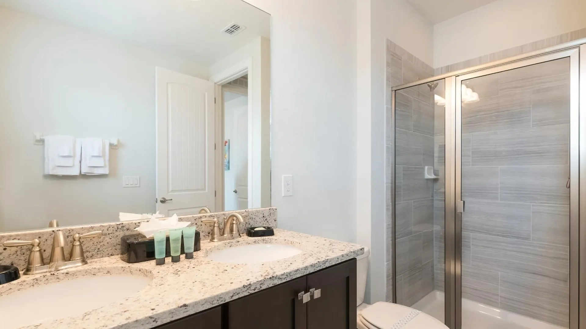 Splendid With Loft Area & Private Pool Near By Rentyl - 7619b