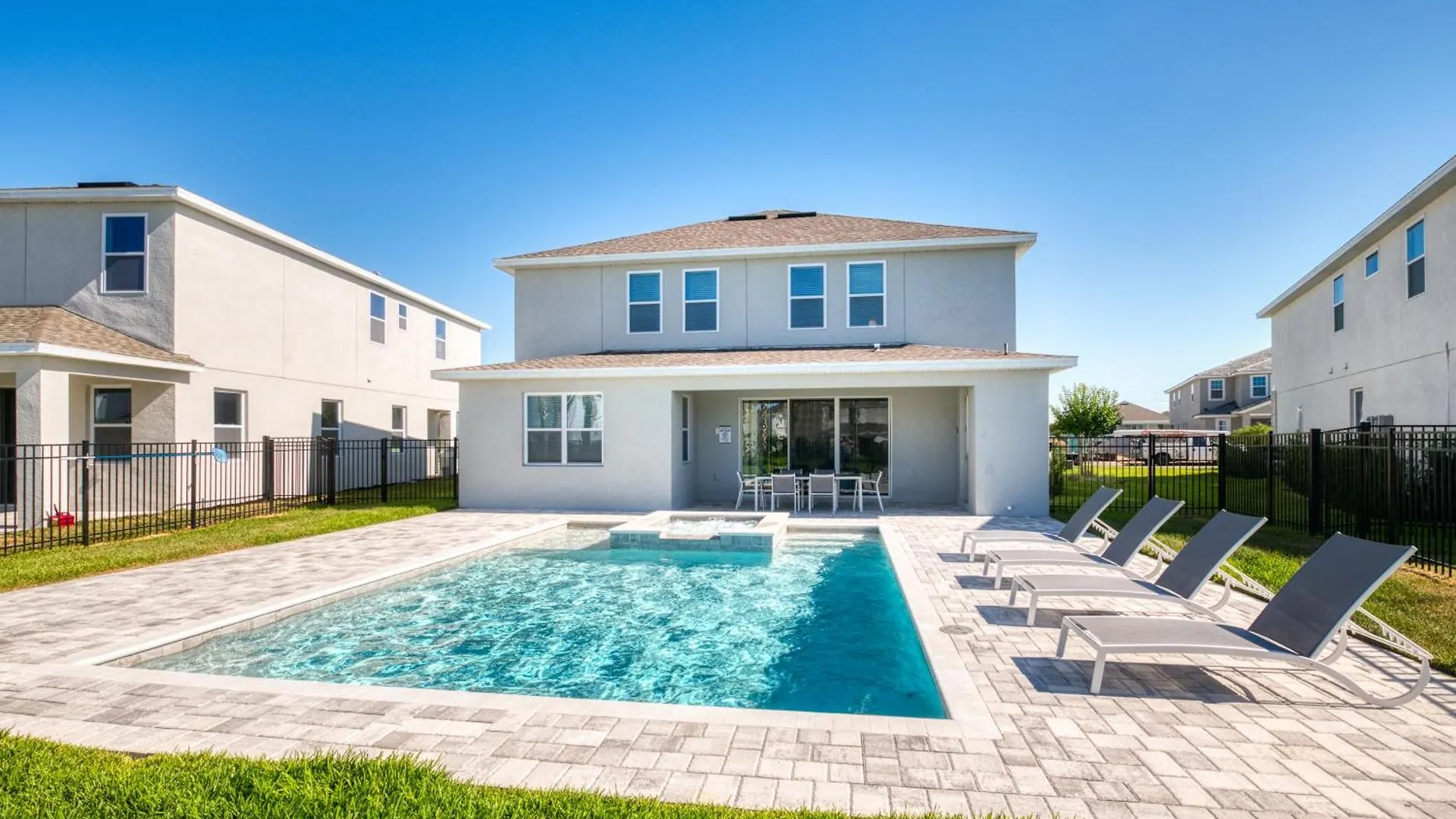 Beautiful Near By Rentyl With Private Pool, Air Hockey Table & Amenities - 241b * Orlando