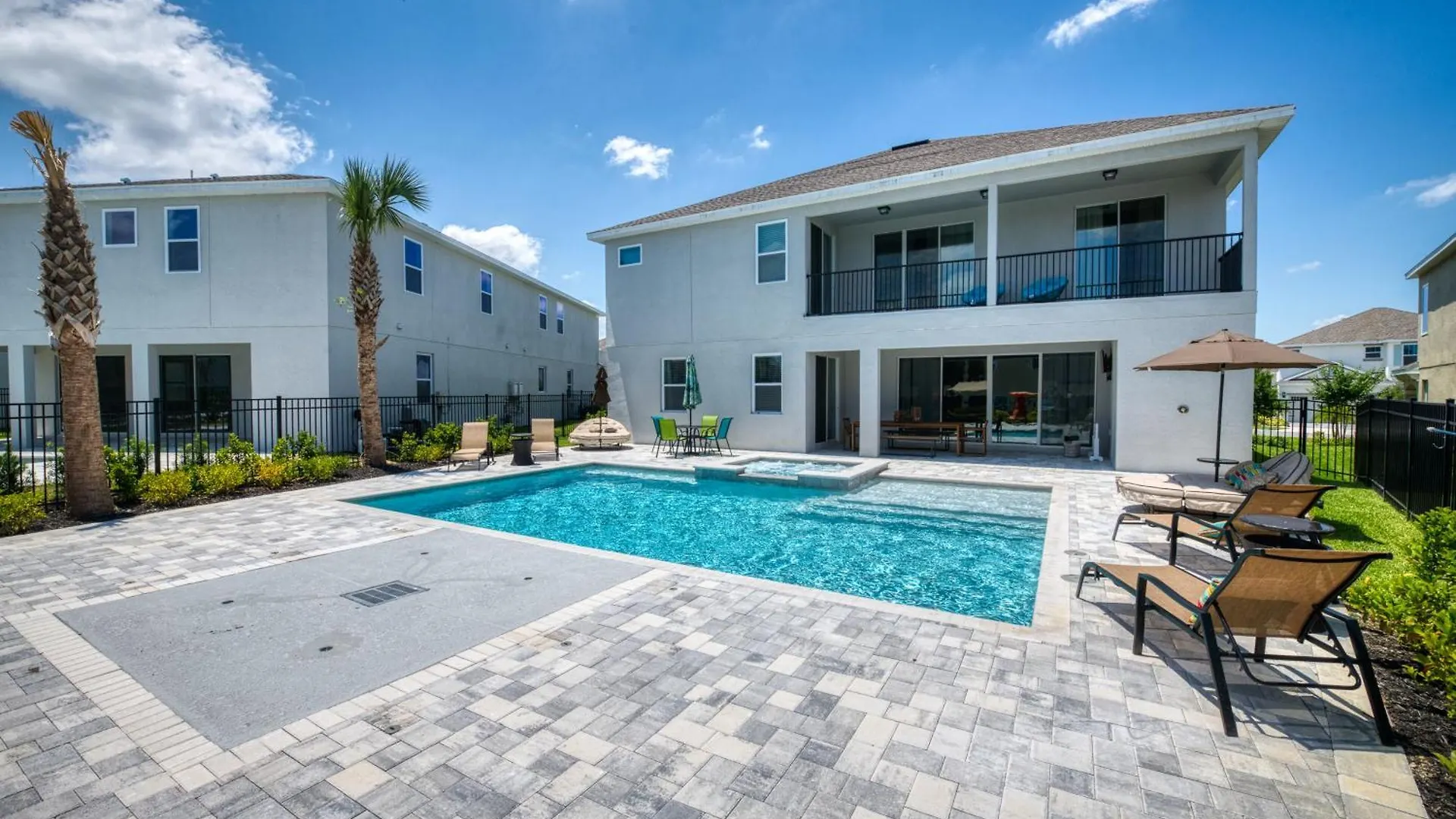 Vibrant With Theater & Pool Table Near By Rentyl - 7713g * Orlando