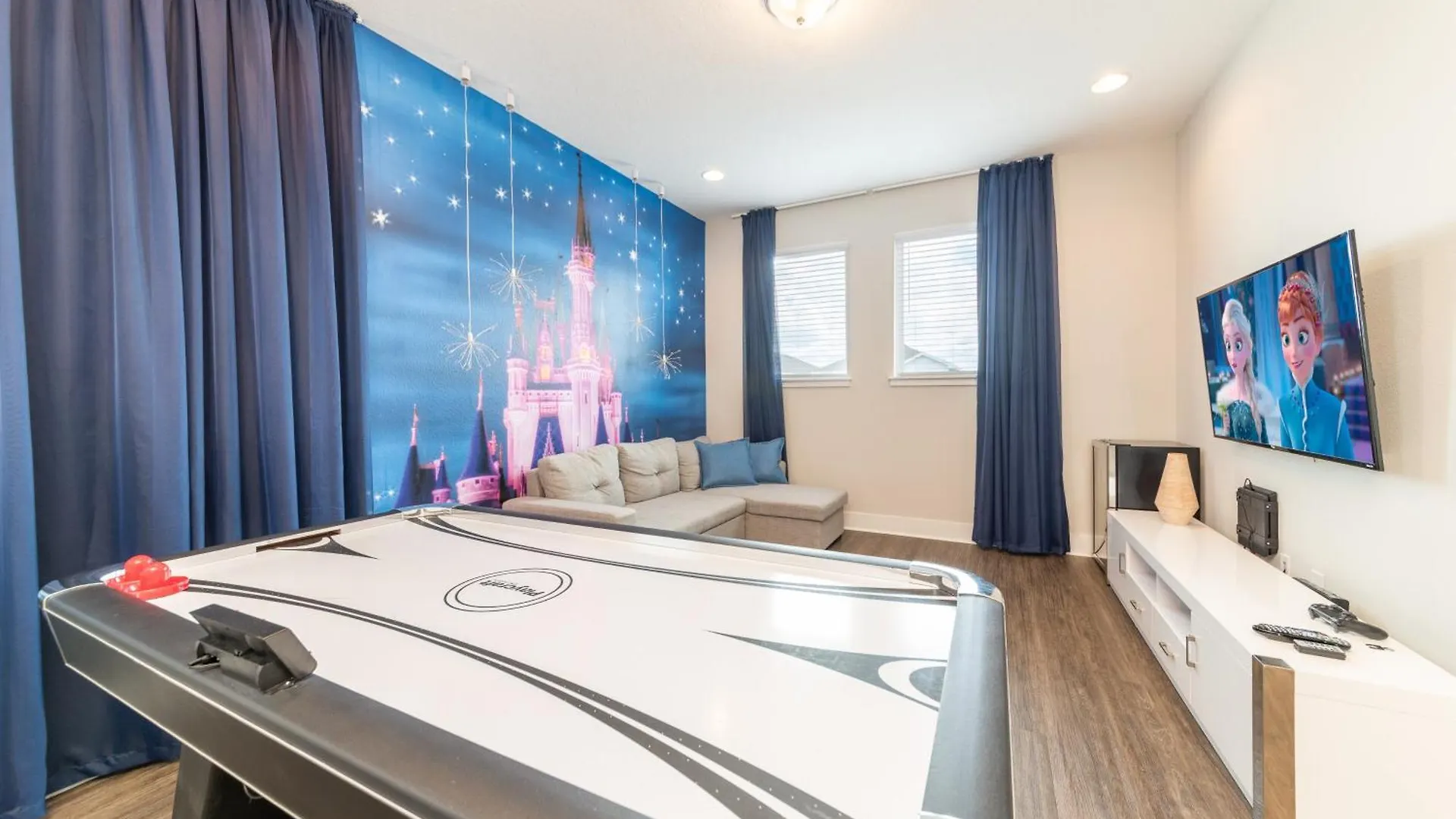 Luxury With Themed & Air Hockey Near By Rentyl - 7699g *