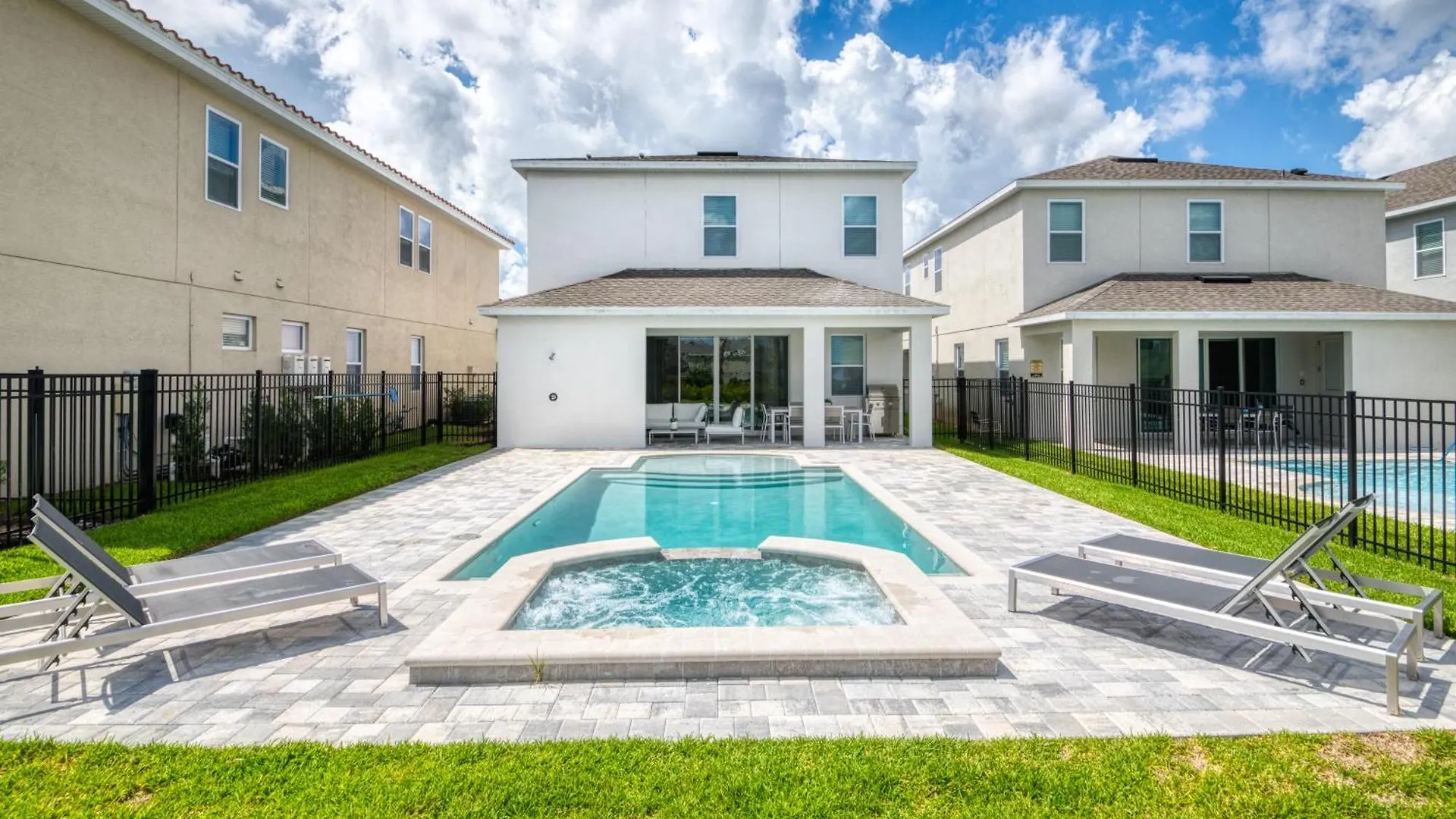 Luxury With Themed & Air Hockey Near By Rentyl - 7699g Holiday home Orlando