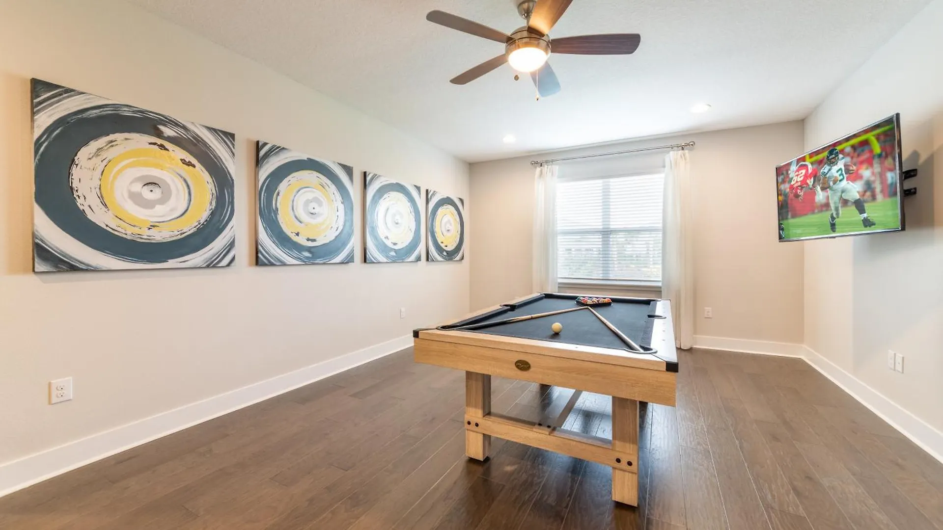 Beautiful By Rentyl Near With Private Pool, Pool Table & Amenities - 7448m *