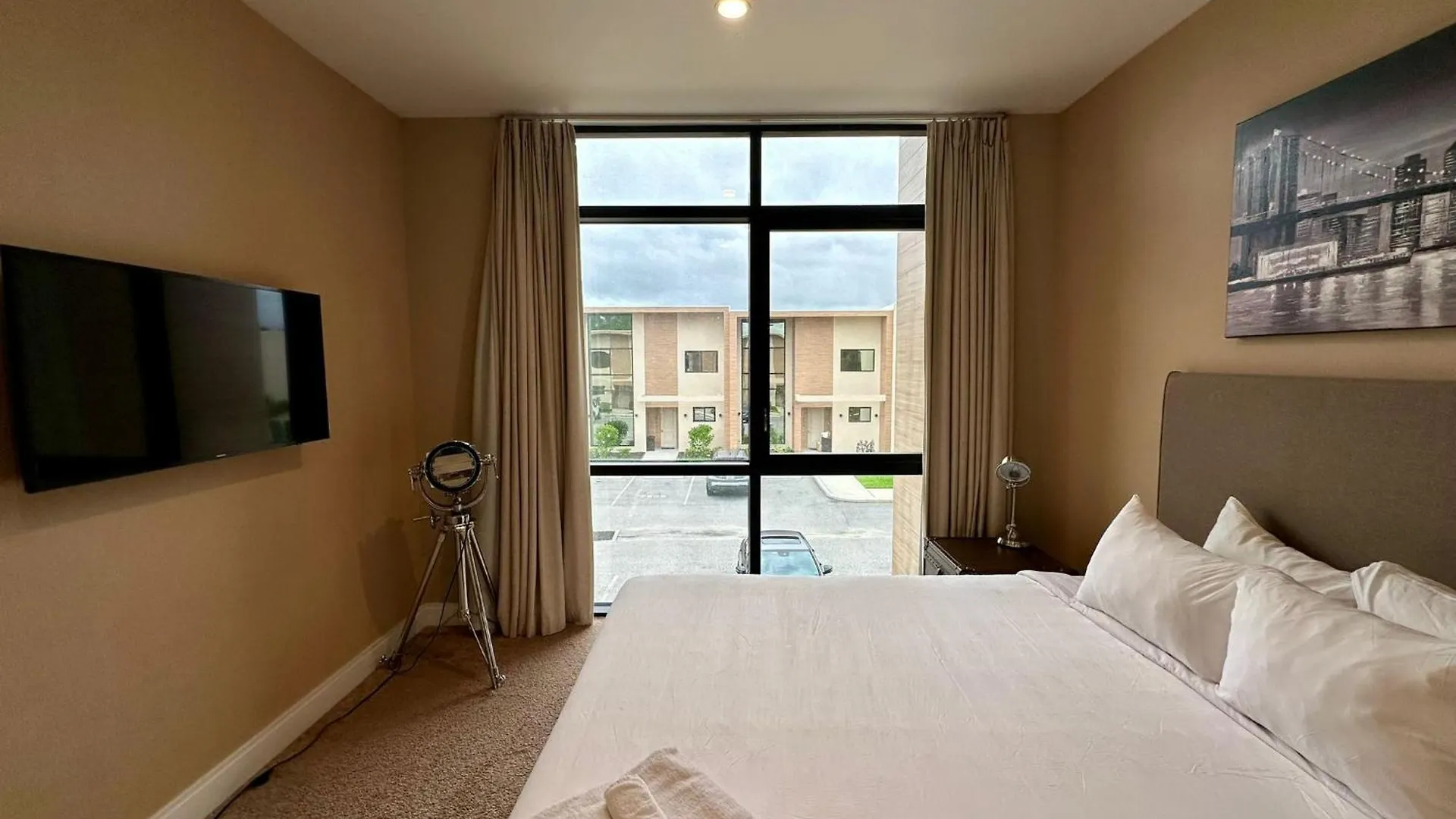 Luxury In With Private Hot Tub - 7 Min From Parks - 3 Bedrooms And 4 Bathrooms! * Orlando