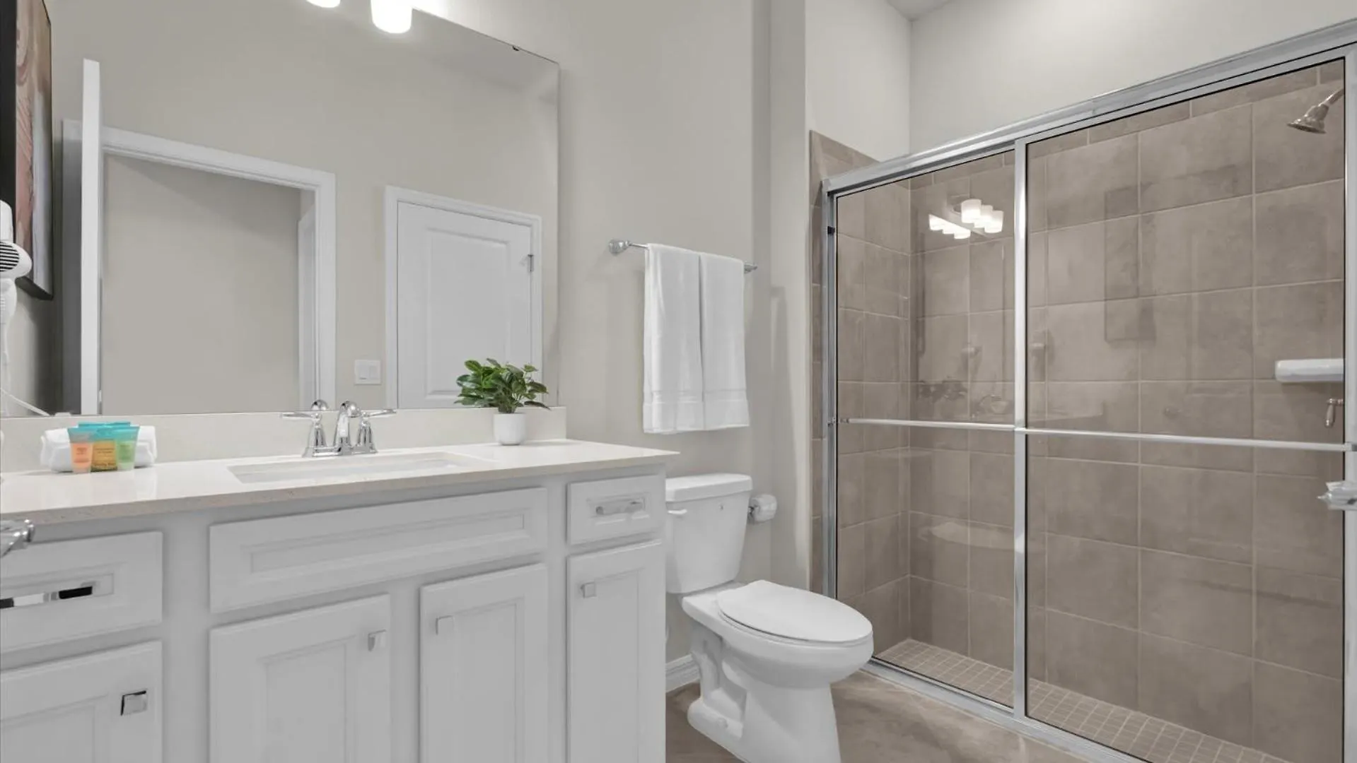 Modern 5br 4baths Townhouse Feriehus Orlando