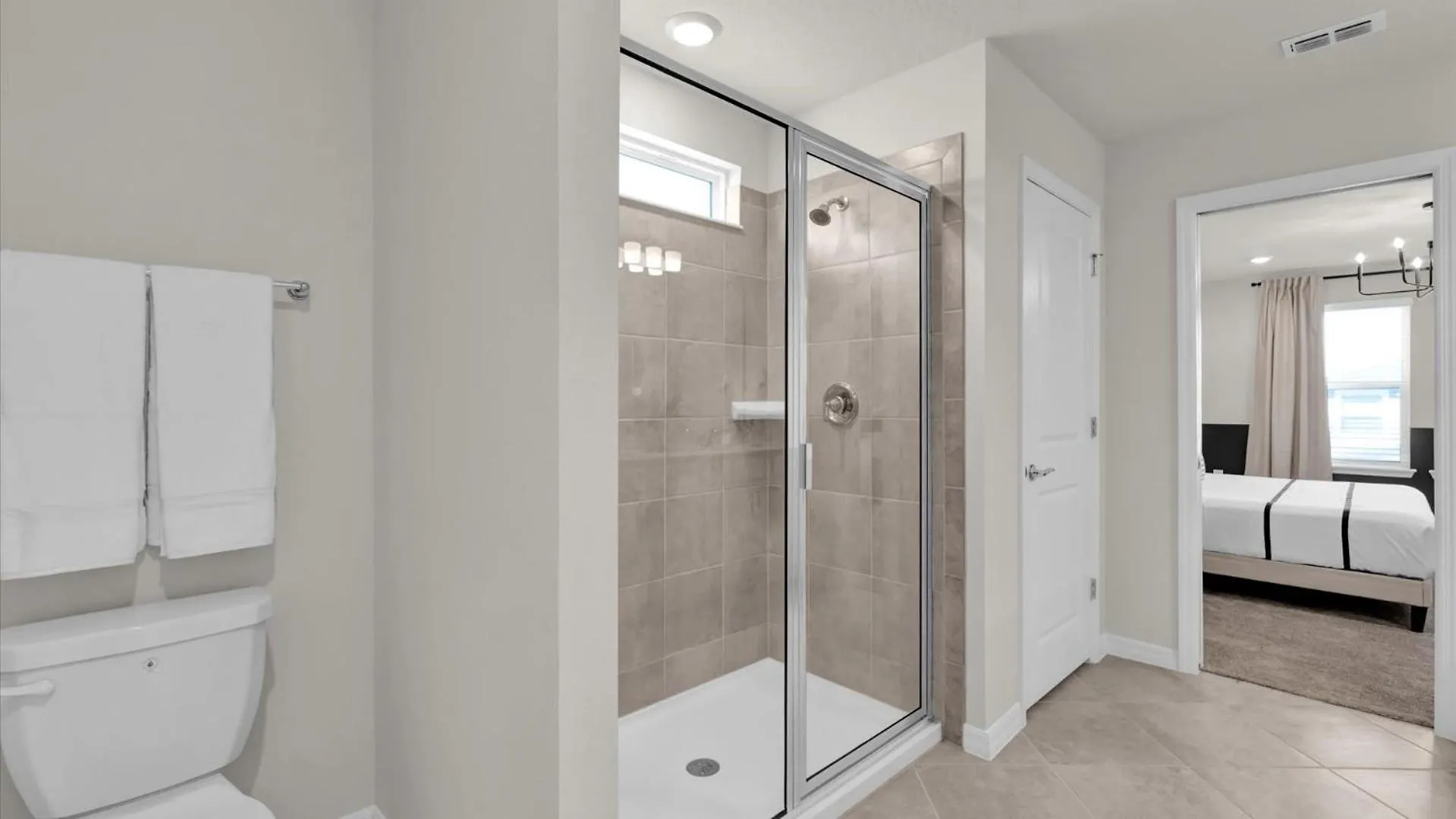Modern 5br 4baths Townhouse *