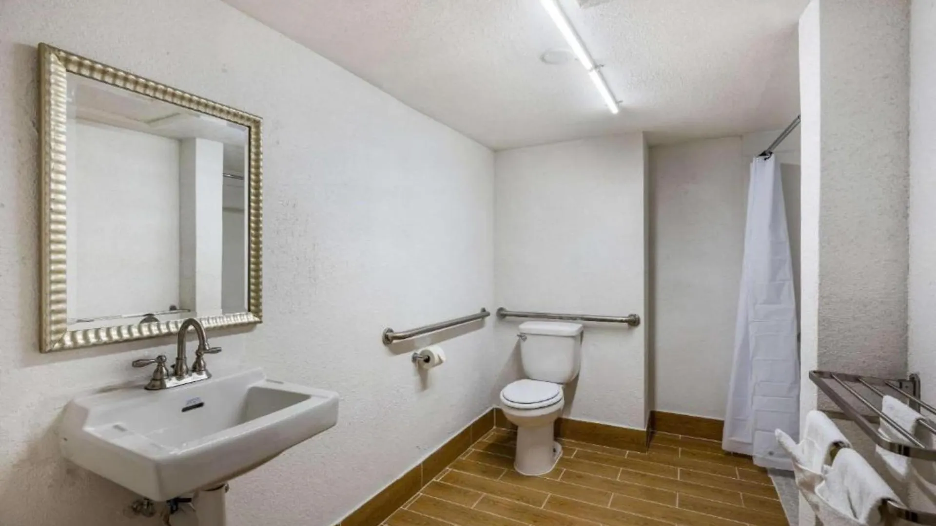 Oyo Airport Hotel