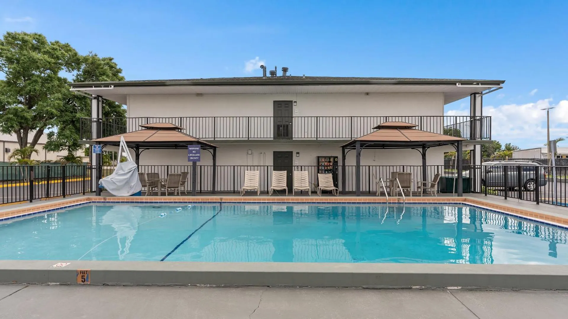 Baymont By Wyndham Downtown