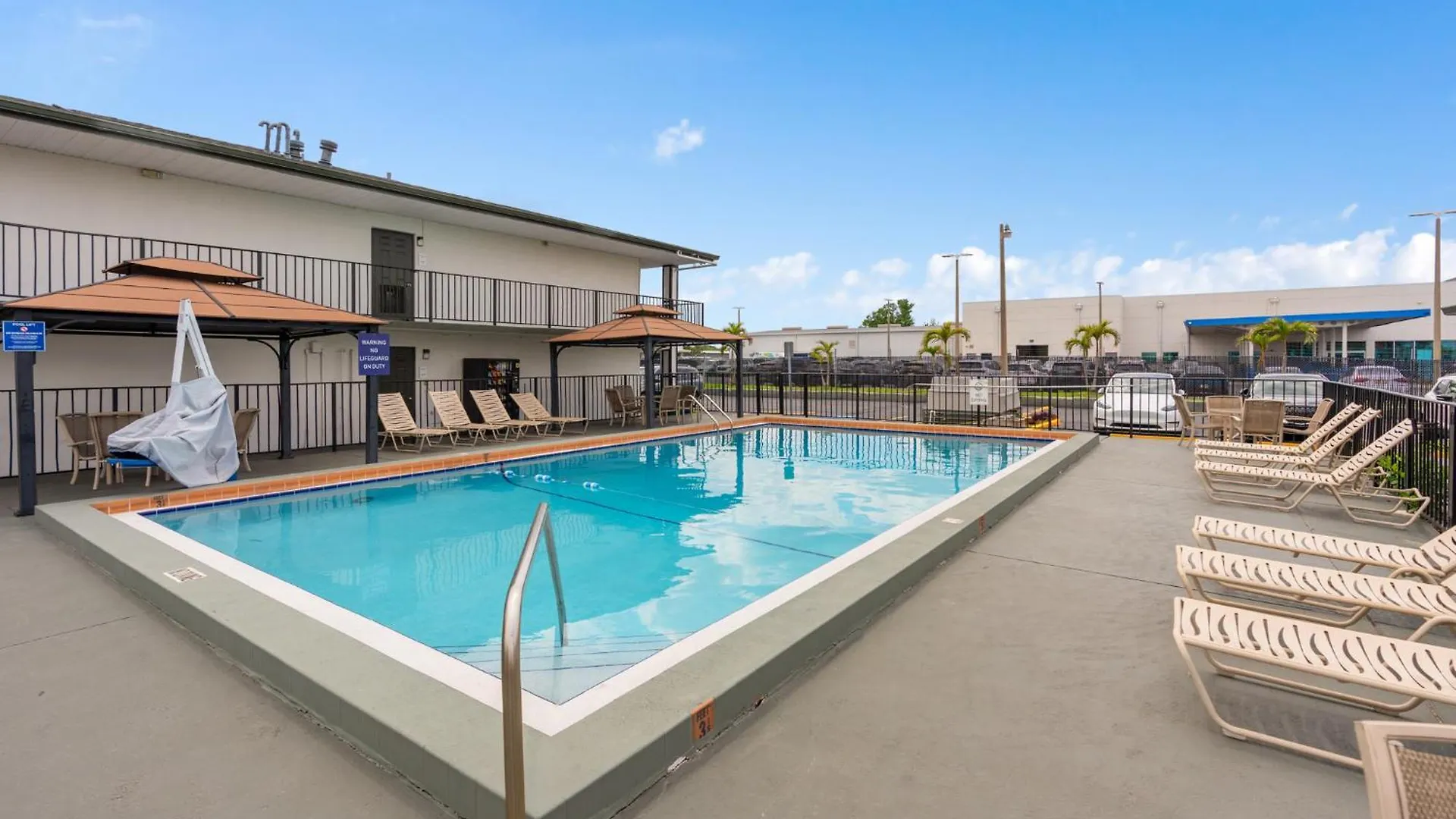Ξενοδοχείο Baymont By Wyndham Downtown