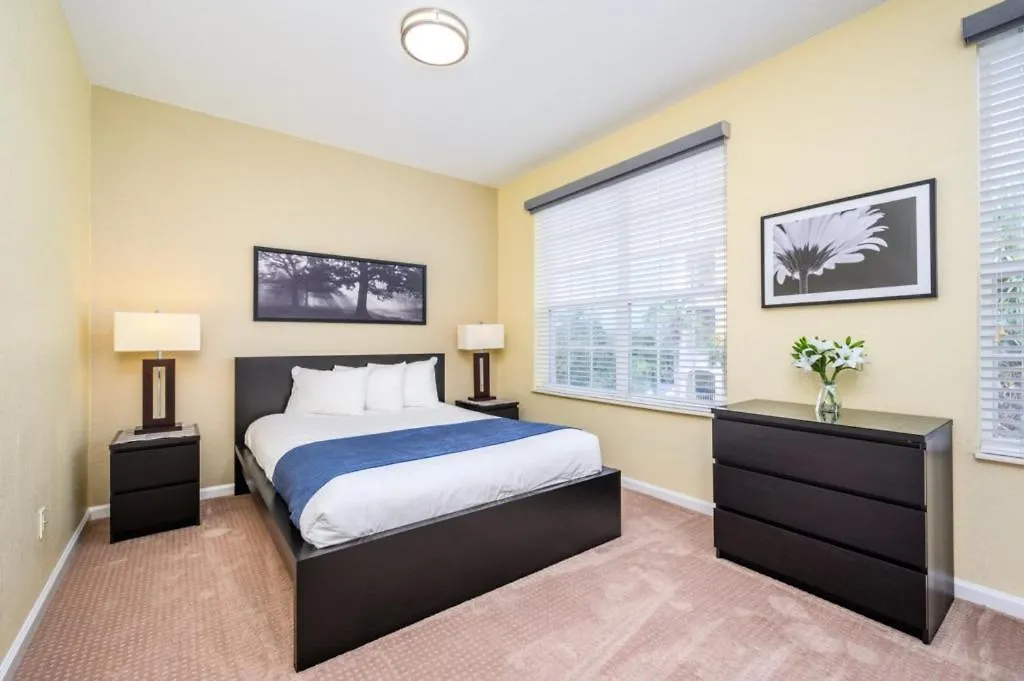 Semesterbostad New Modern Townhome, Near The Parks - 4030 Orlando