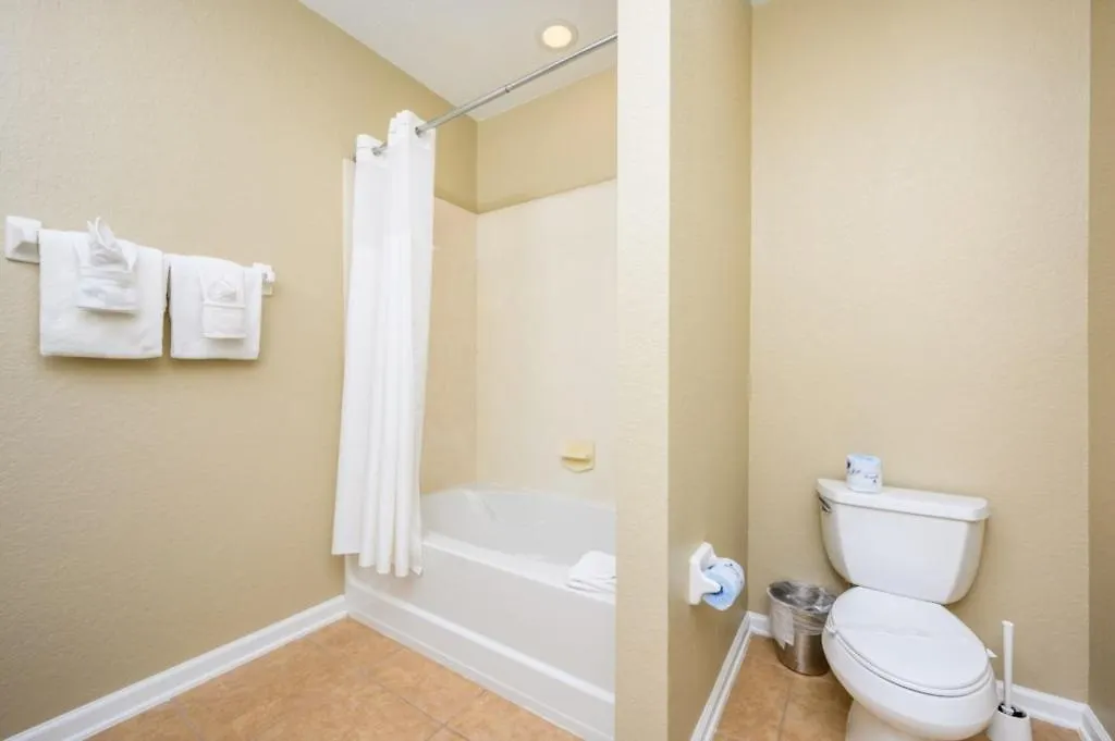 New Modern Townhome, Near The Parks - 4030 Semesterbostad Orlando