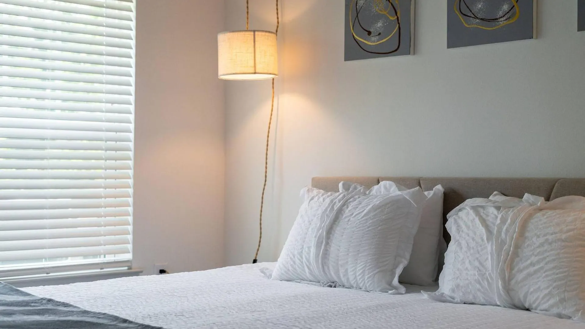 Complete Comfy King Bed W Pool & Gym And Close To Parks * Orlando