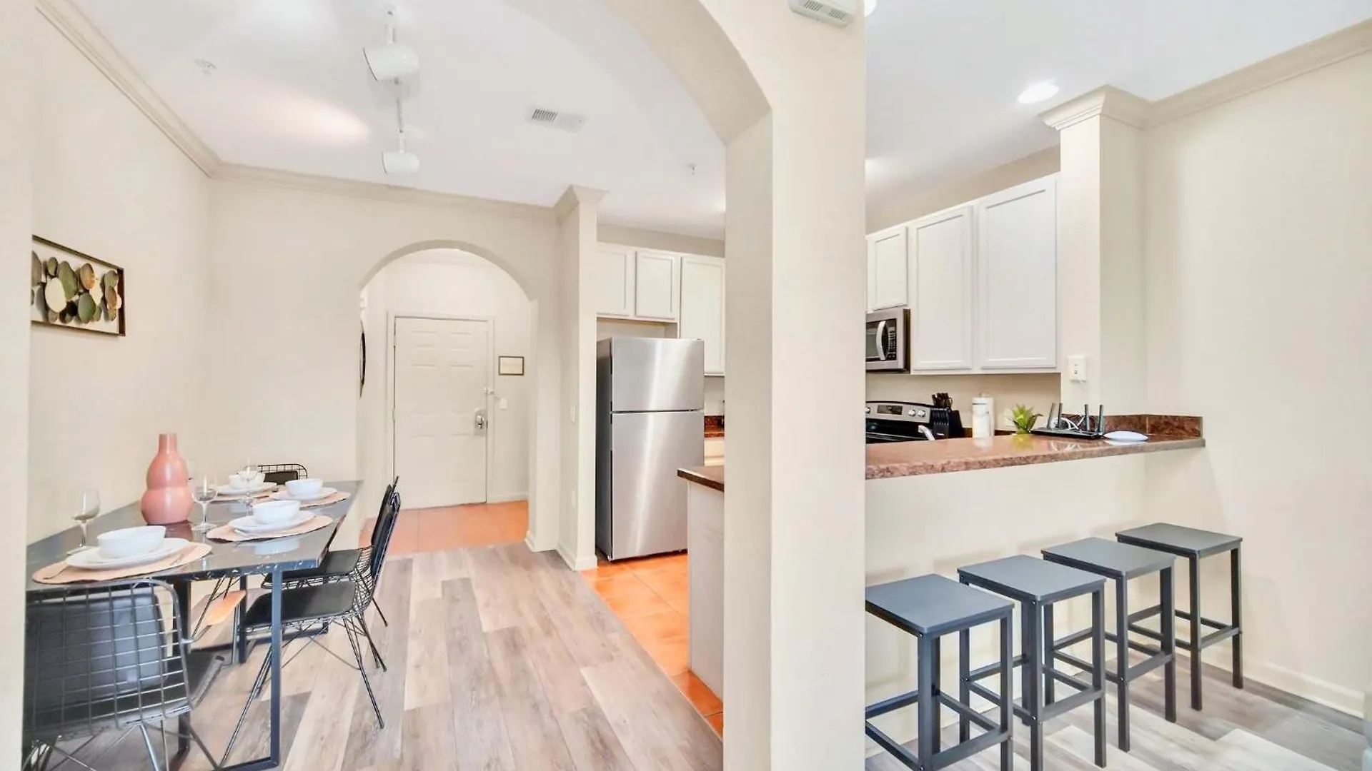 Modern 2br - Hot Tub And Pool - Near