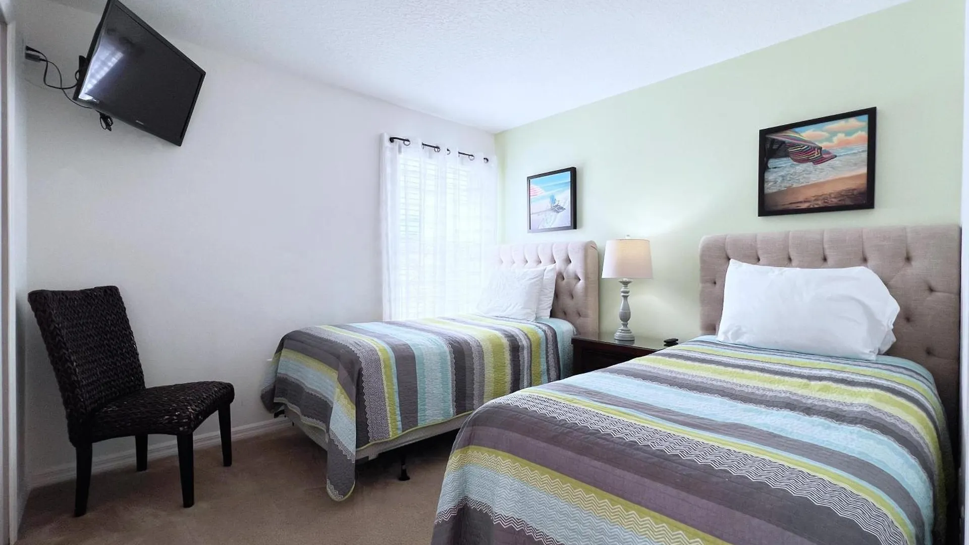 Villa - Providence 15 *