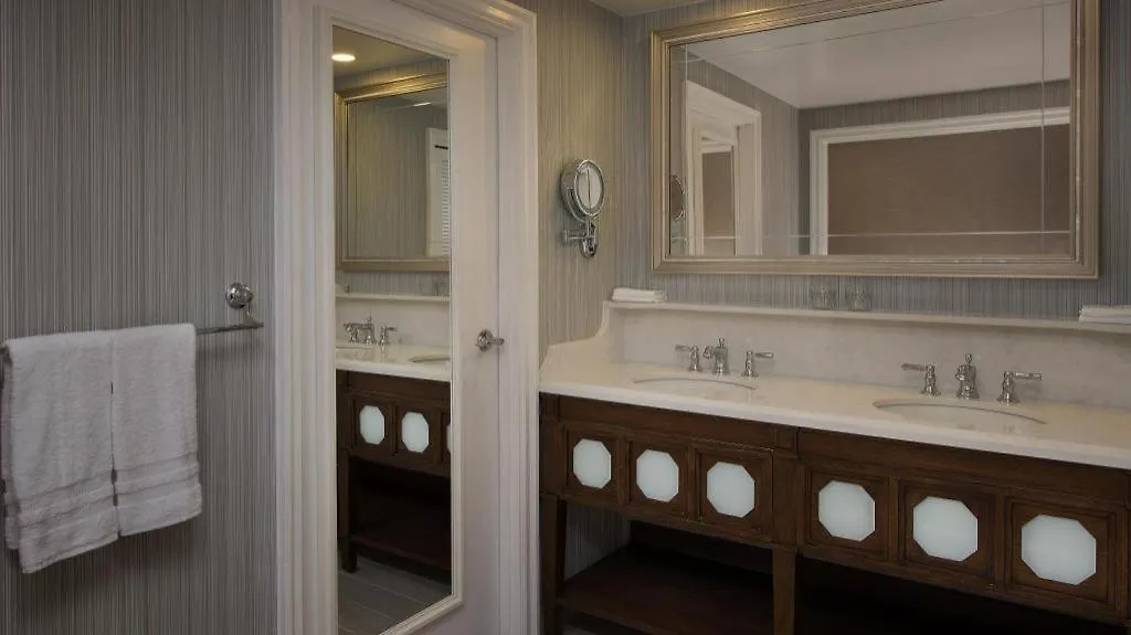Feriested Disney's Club 4*