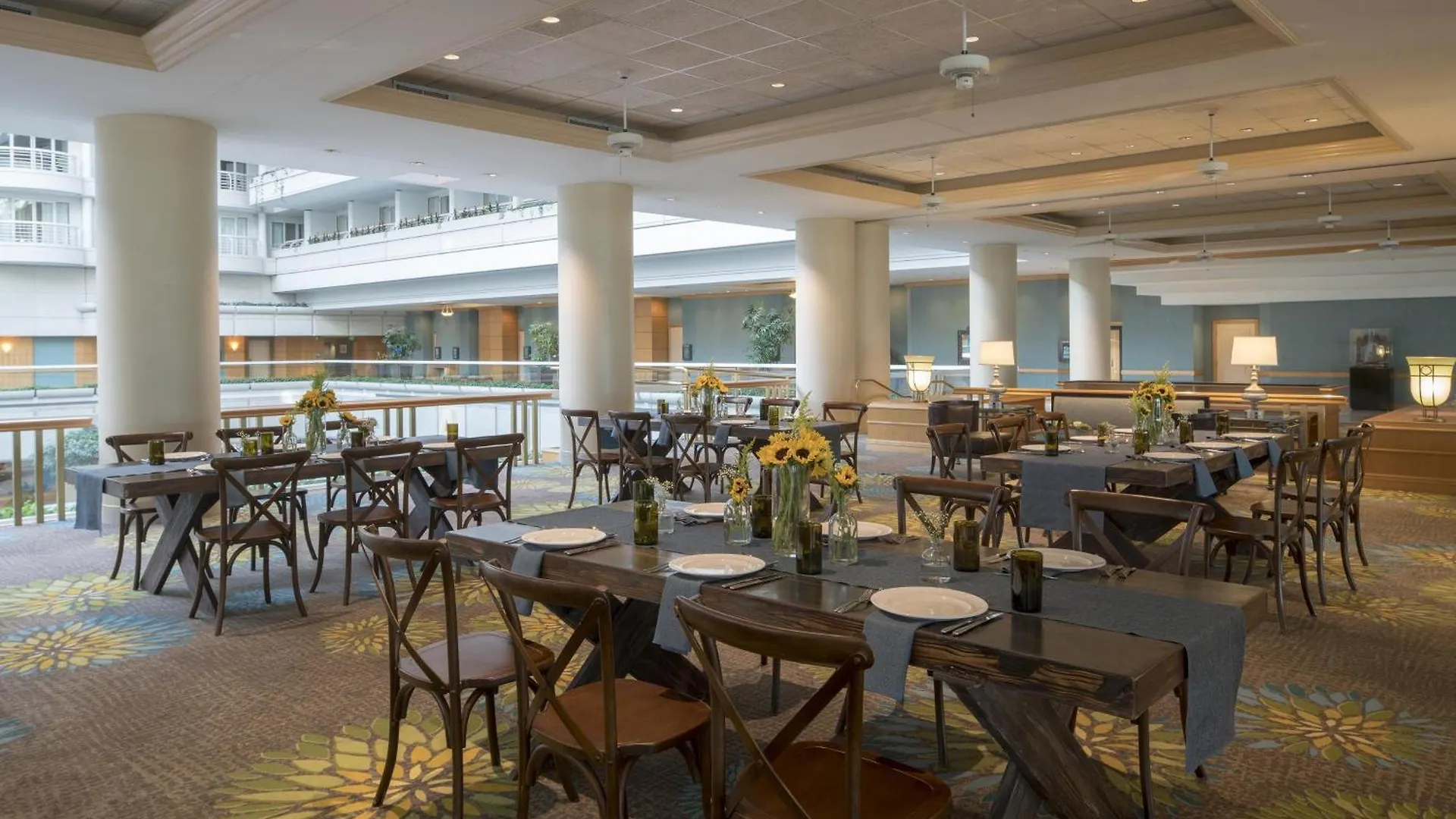 Hyatt Regency International Airport Отель 4*