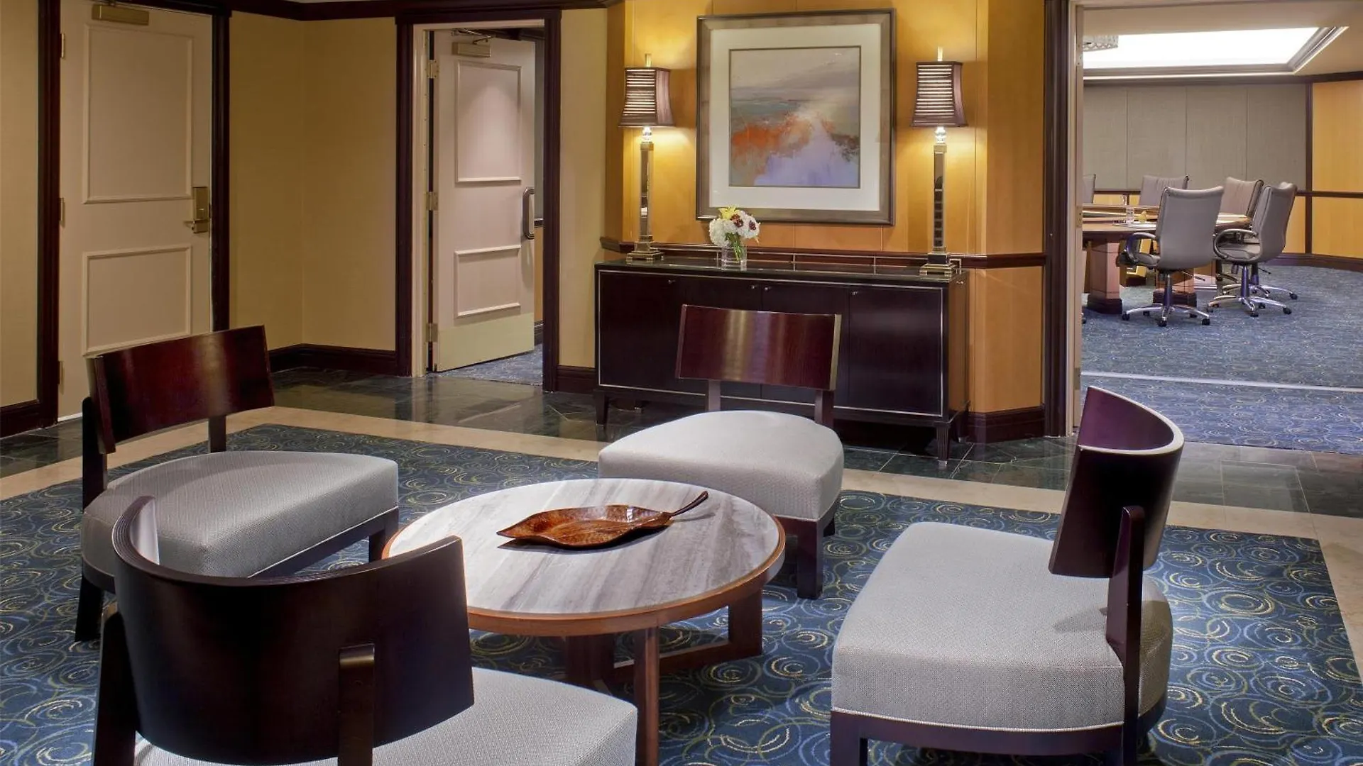 Hyatt Regency International Airport 4*