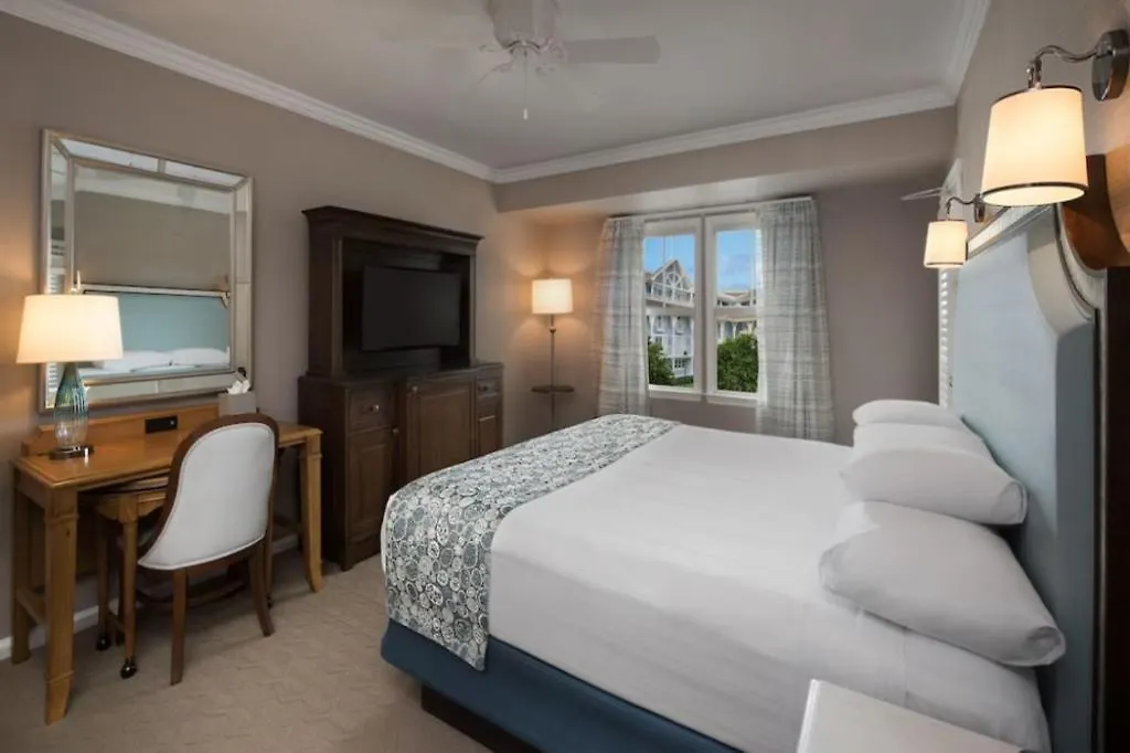 Disney's Club 4*
