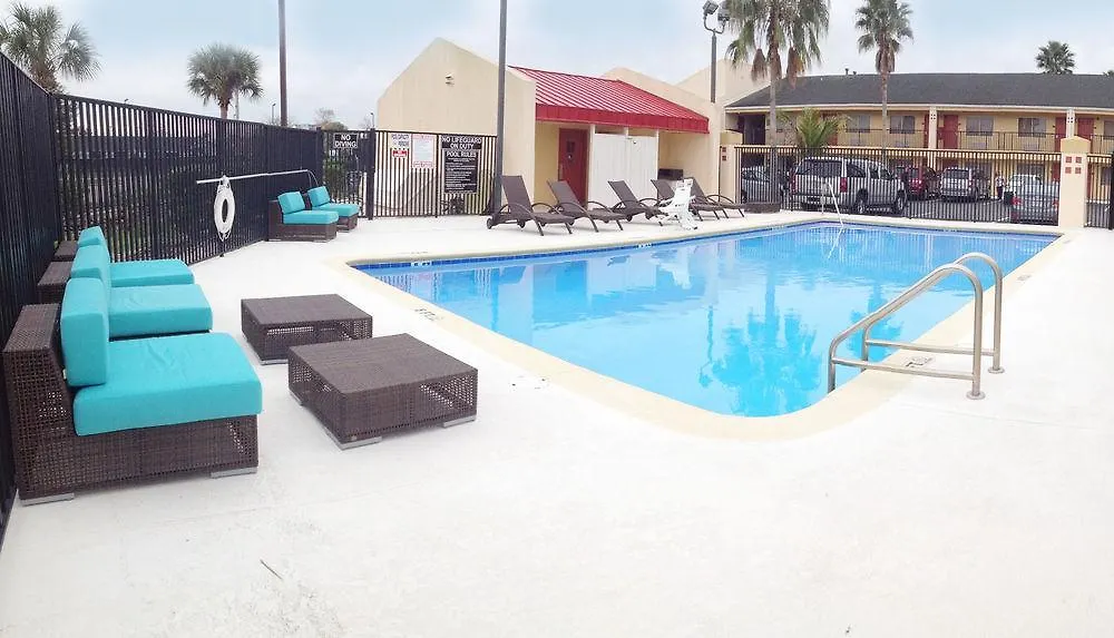 Hotel Super 8 By Wyndham International Drive 2*