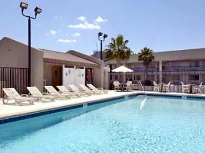 Super 8 By Wyndham International Drive Orlando