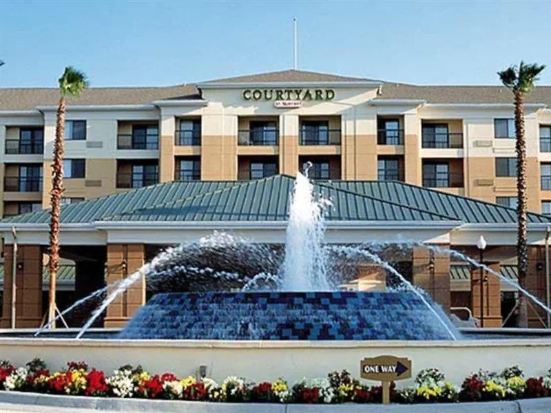 Hotel Courtyard By Marriott Orlando In The Marriott Village Lake Buena Vista
