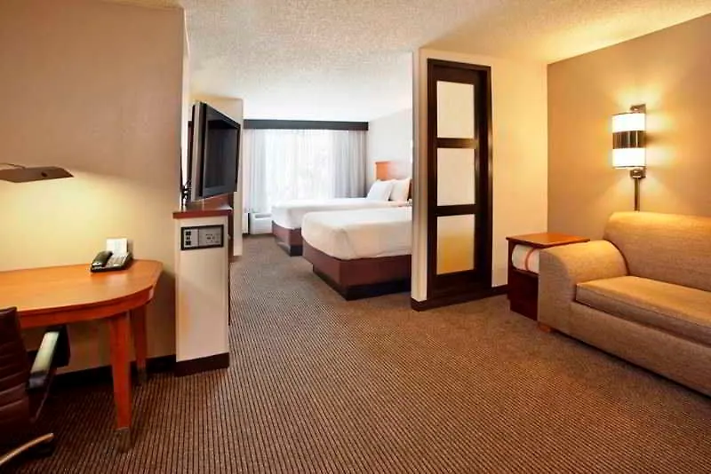 Hotel Hyatt Place Across From Universal