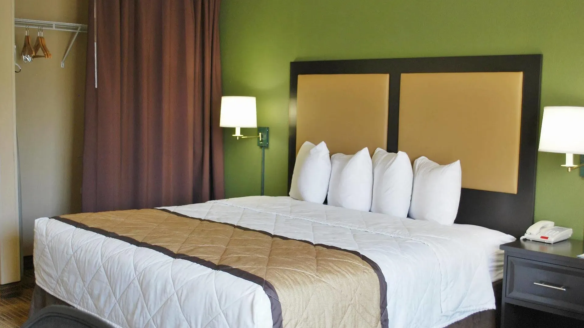 Extended America Select - Orlando - Southpark - Equity Row Hotel