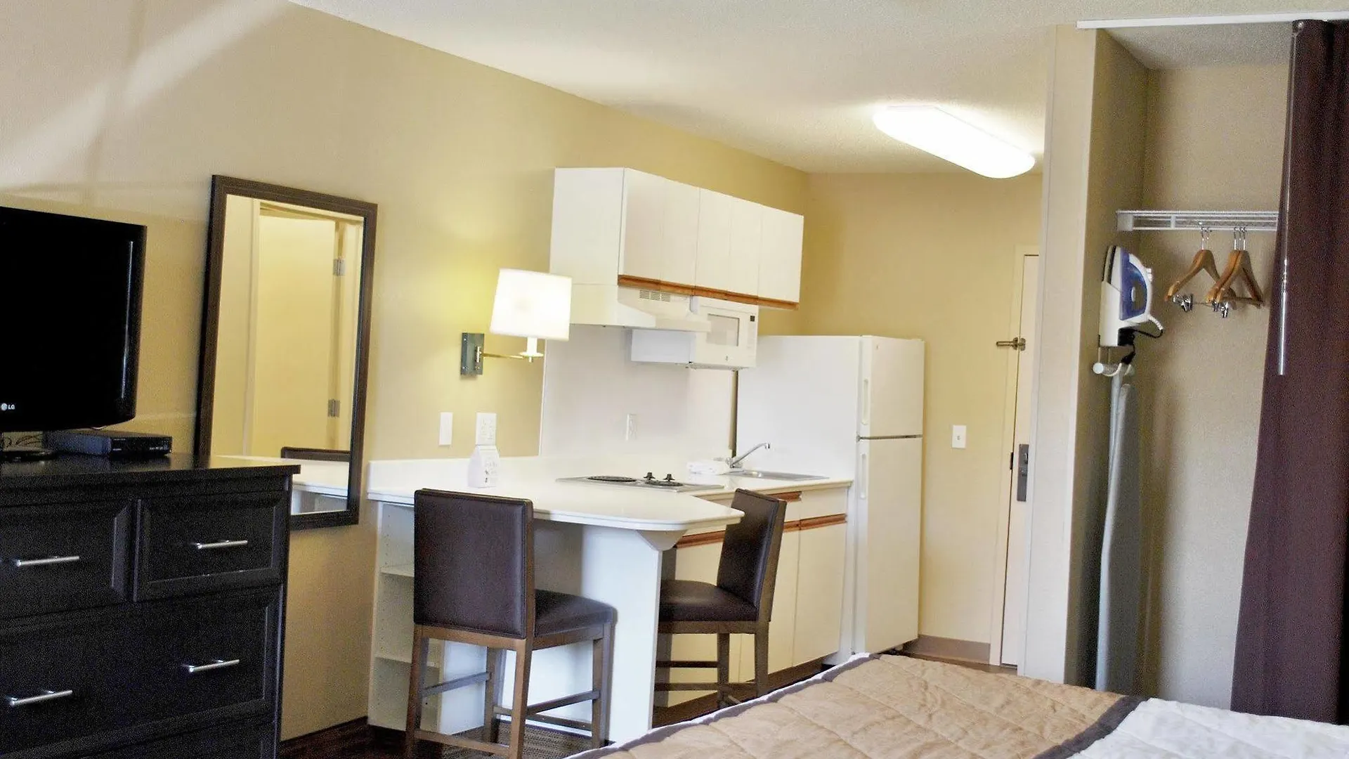 Extended America Select - Orlando - Southpark - Equity Row Hotel