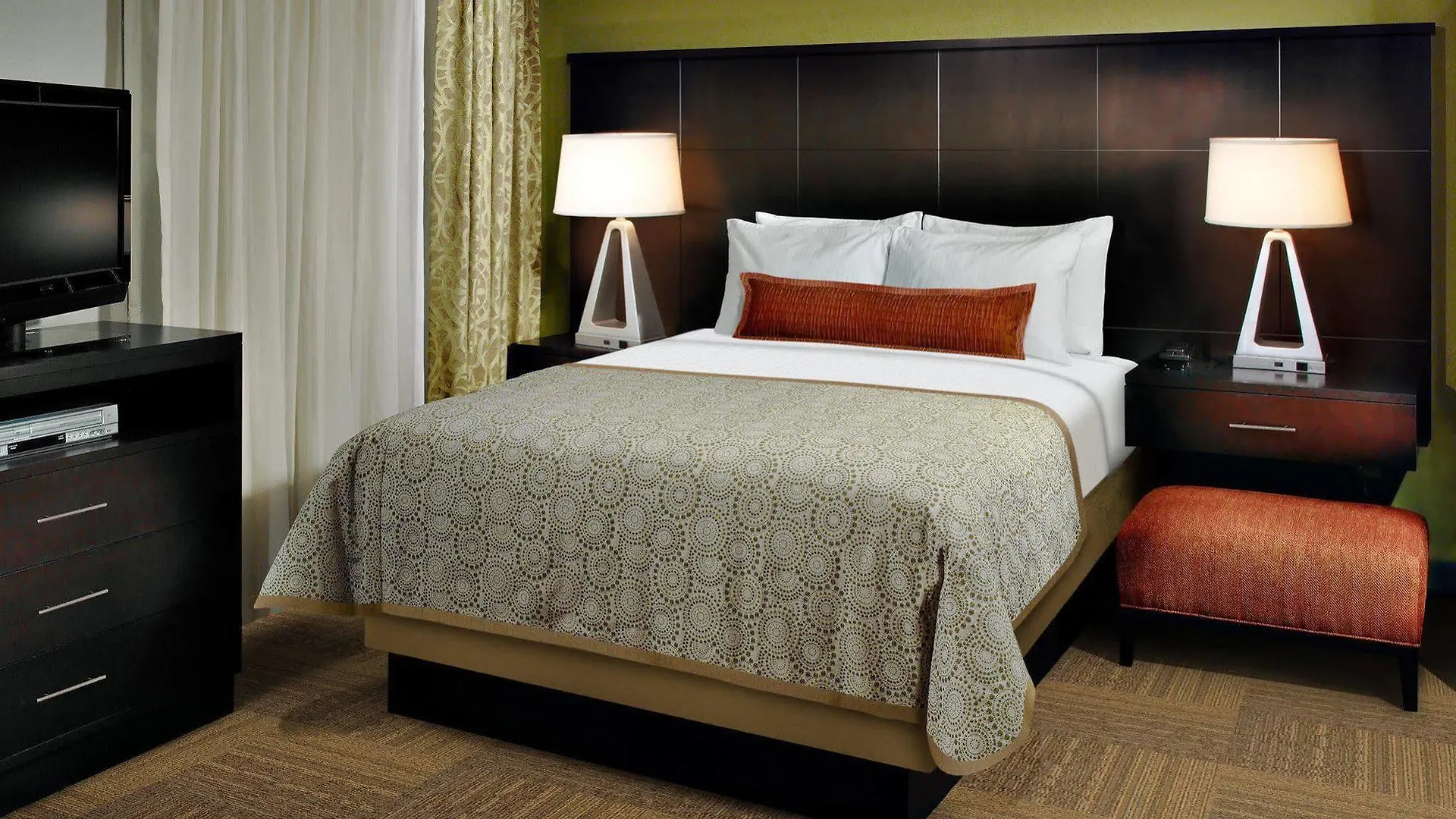 Staybridge Orlando At Seaworld By Ihg - Free Parking & Shuttle To Seaworld Parks Hotel Williamsburg
