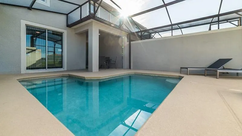 Stunning Storey 4 Bed 3 Bath Townhome With Splash Pool Orlando