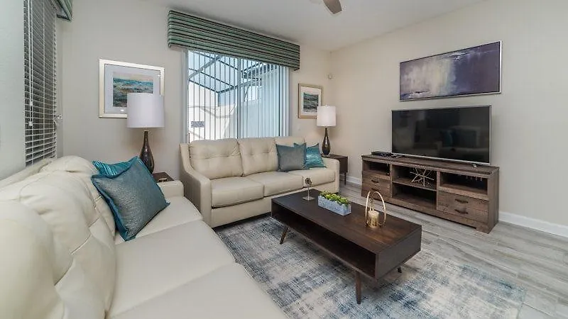 Holiday home Stunning Storey 4 Bed 3 Bath Townhome With Splash Pool *