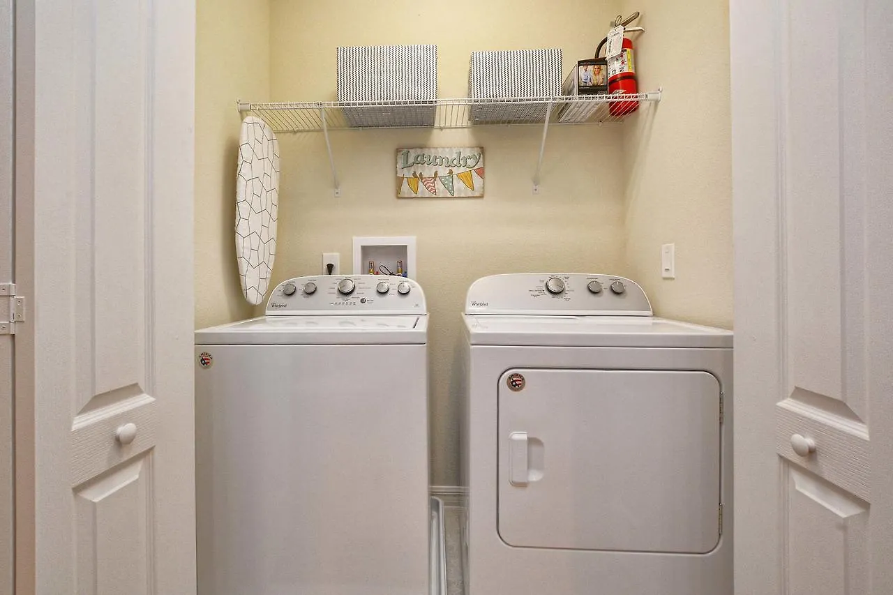 Windsor-5 Bed Townhouse W/splashpool-3808ww