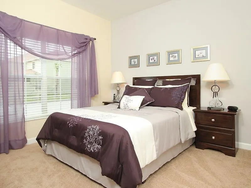 Beautiful 4 Bed 3 Bath Town With Splash Pool Holiday home Orlando