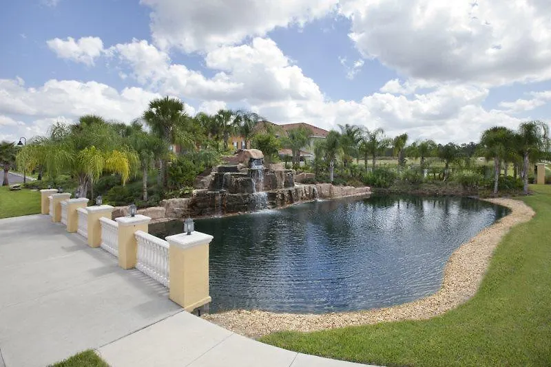 Beautiful 4 Bed 3 Bath Town With Splash Pool Orlando