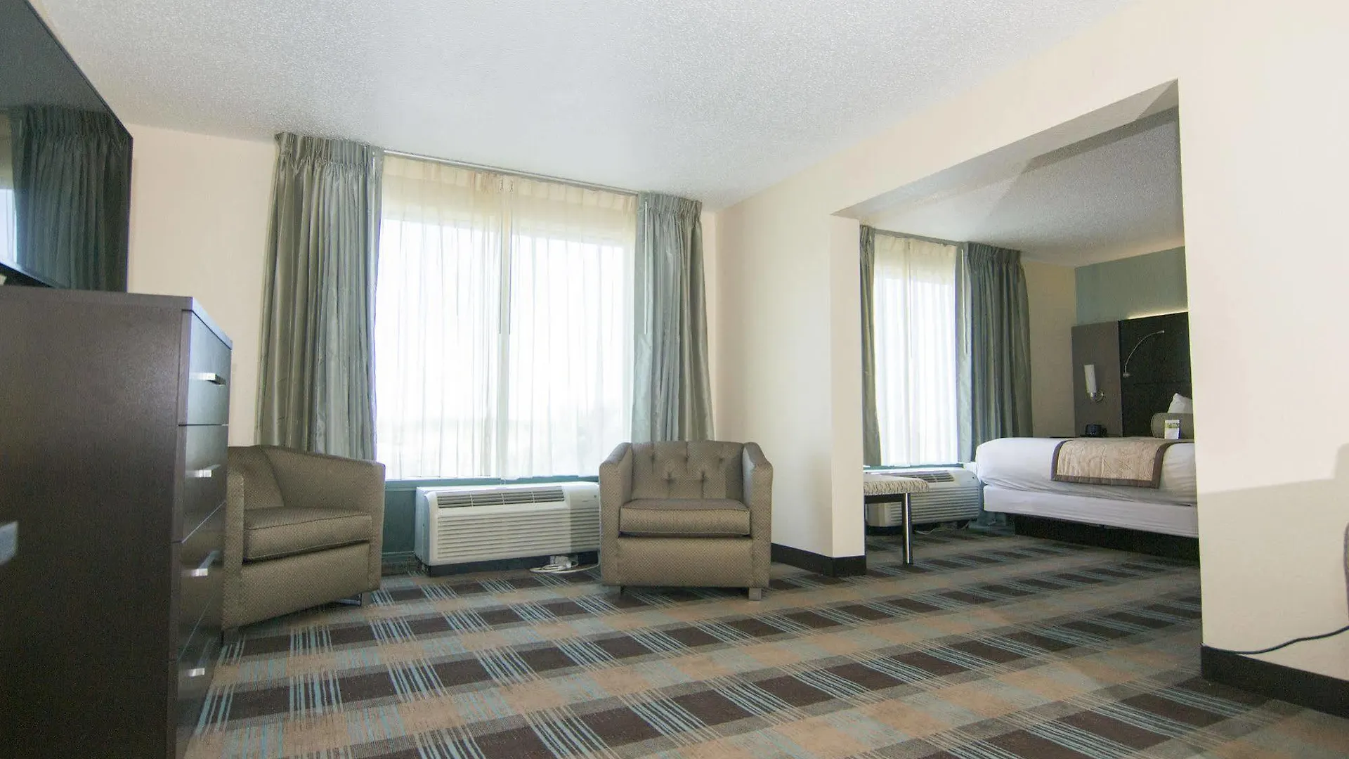 Wingate By Wyndham - International Airport- Free Hot Breakfast Hotell 3*