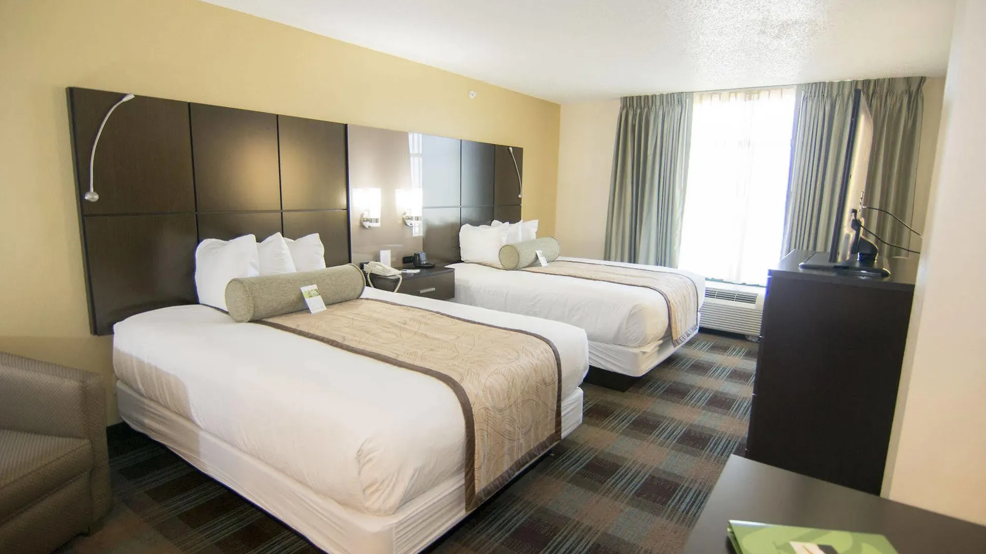Hotell Wingate By Wyndham - International Airport- Free Hot Breakfast 3*